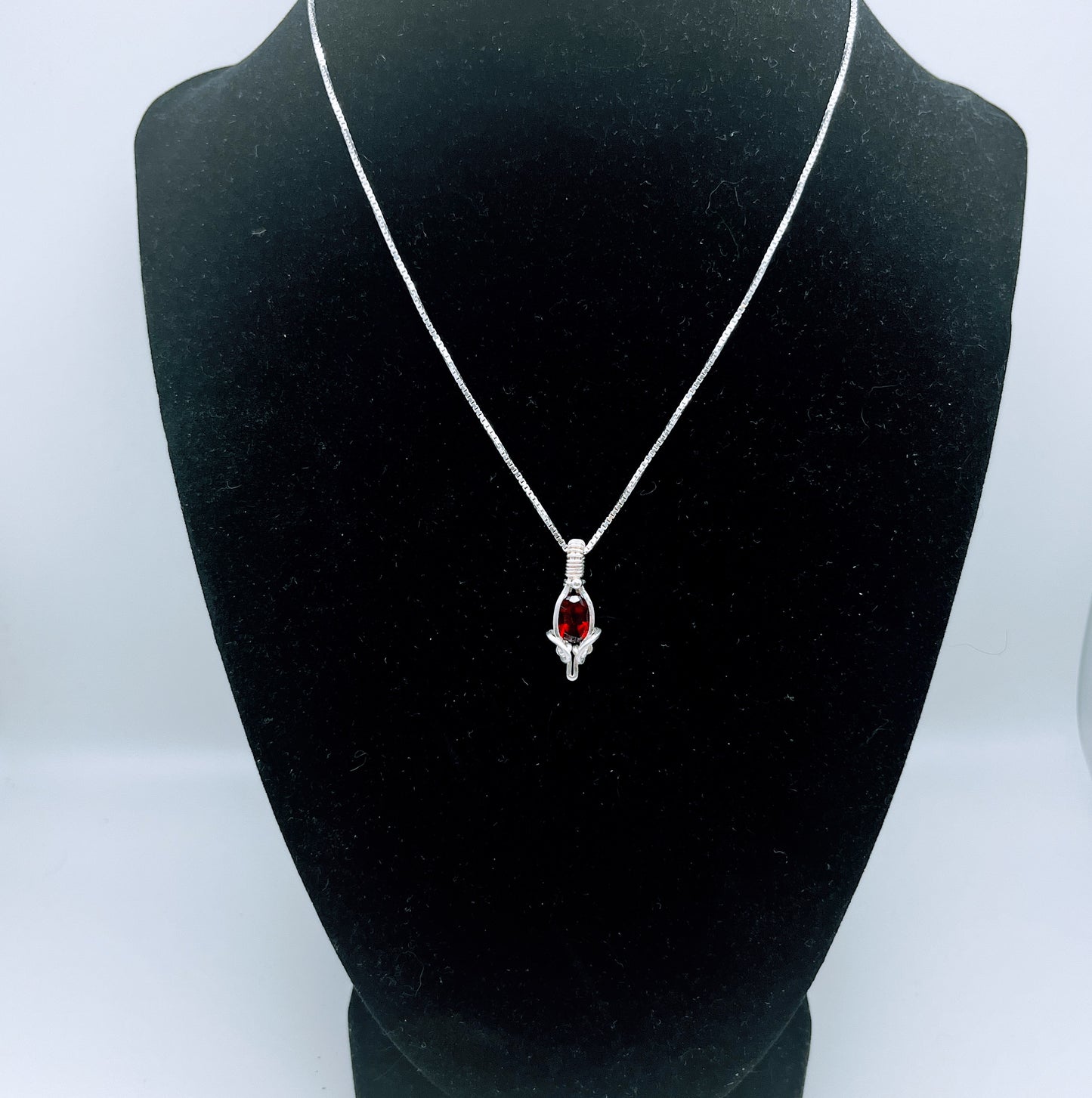 “Fire and desire” | garnet necklace | passion, health, sexuality