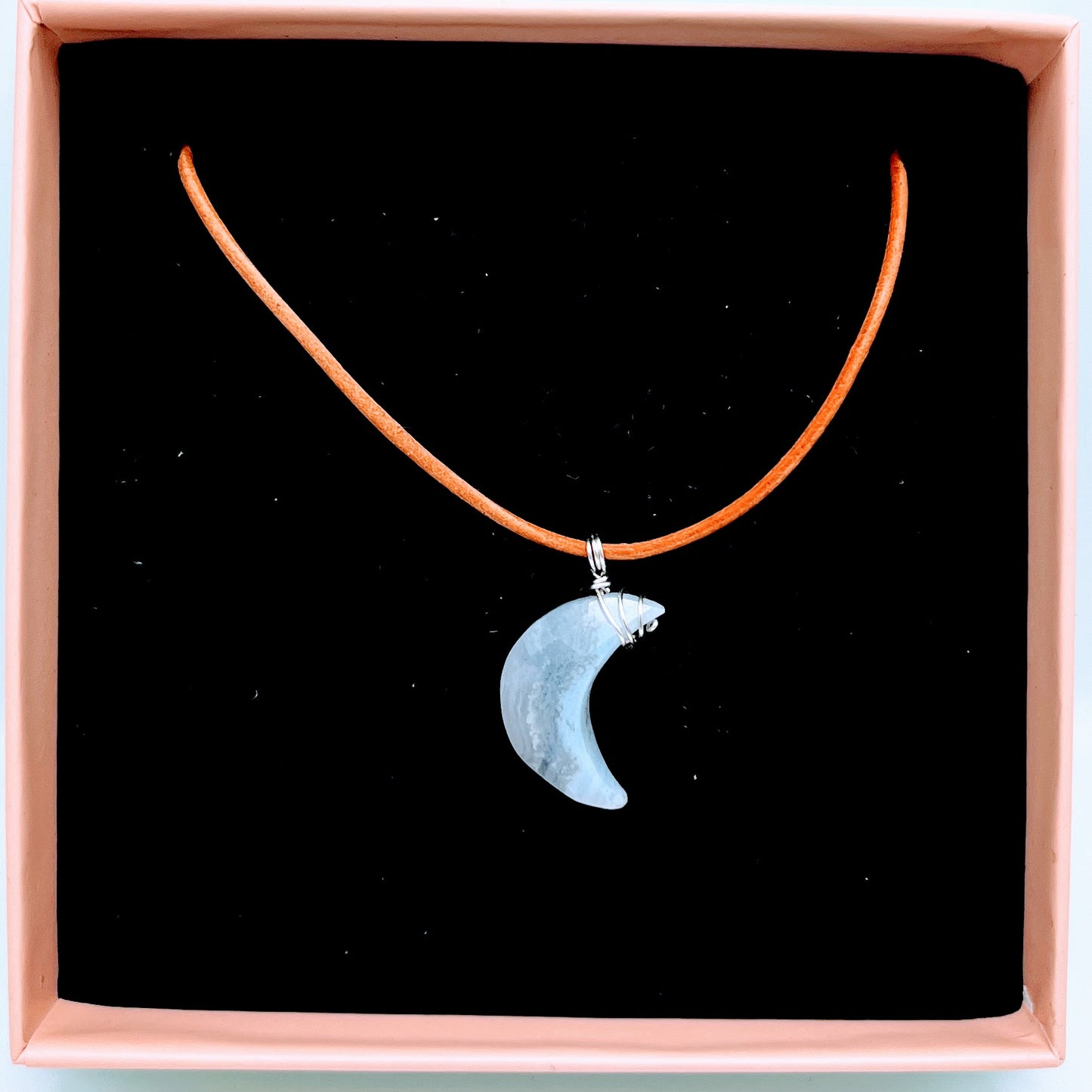 "Moon" | Moonstone necklace | Tenderness, openness, love