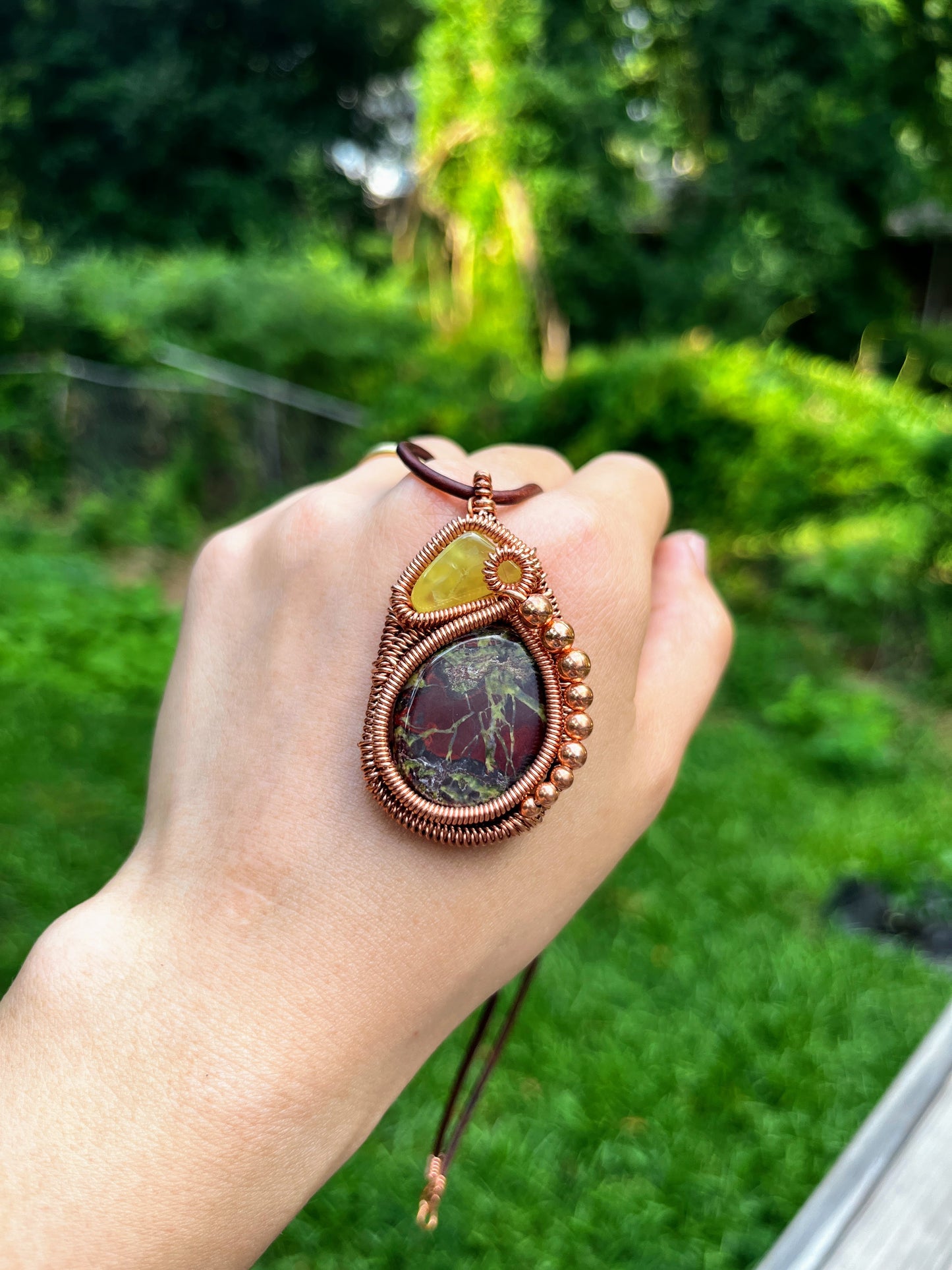 "Dragon" | Dragon's blood and prehnite necklace | Courage, action, truth, calm