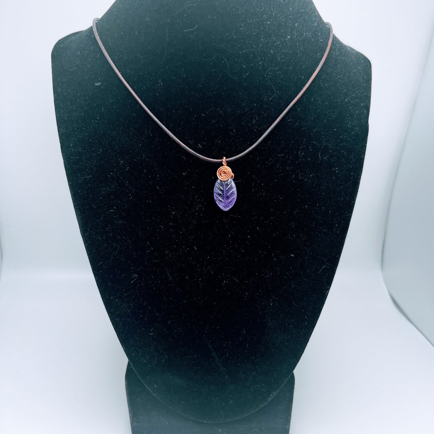 "Leaf" | Amethyst necklace | protection, awareness, healing