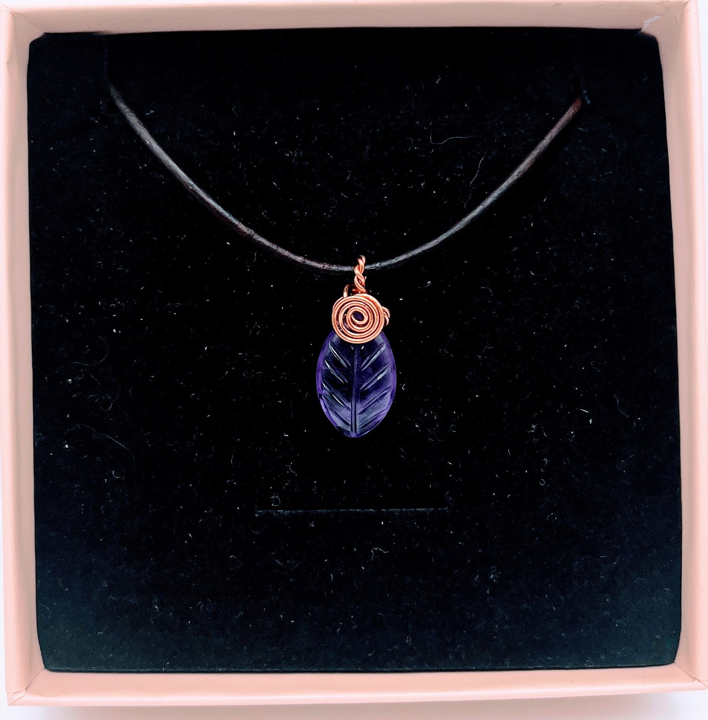 "Leaf" | Amethyst necklace | protection, awareness, healing