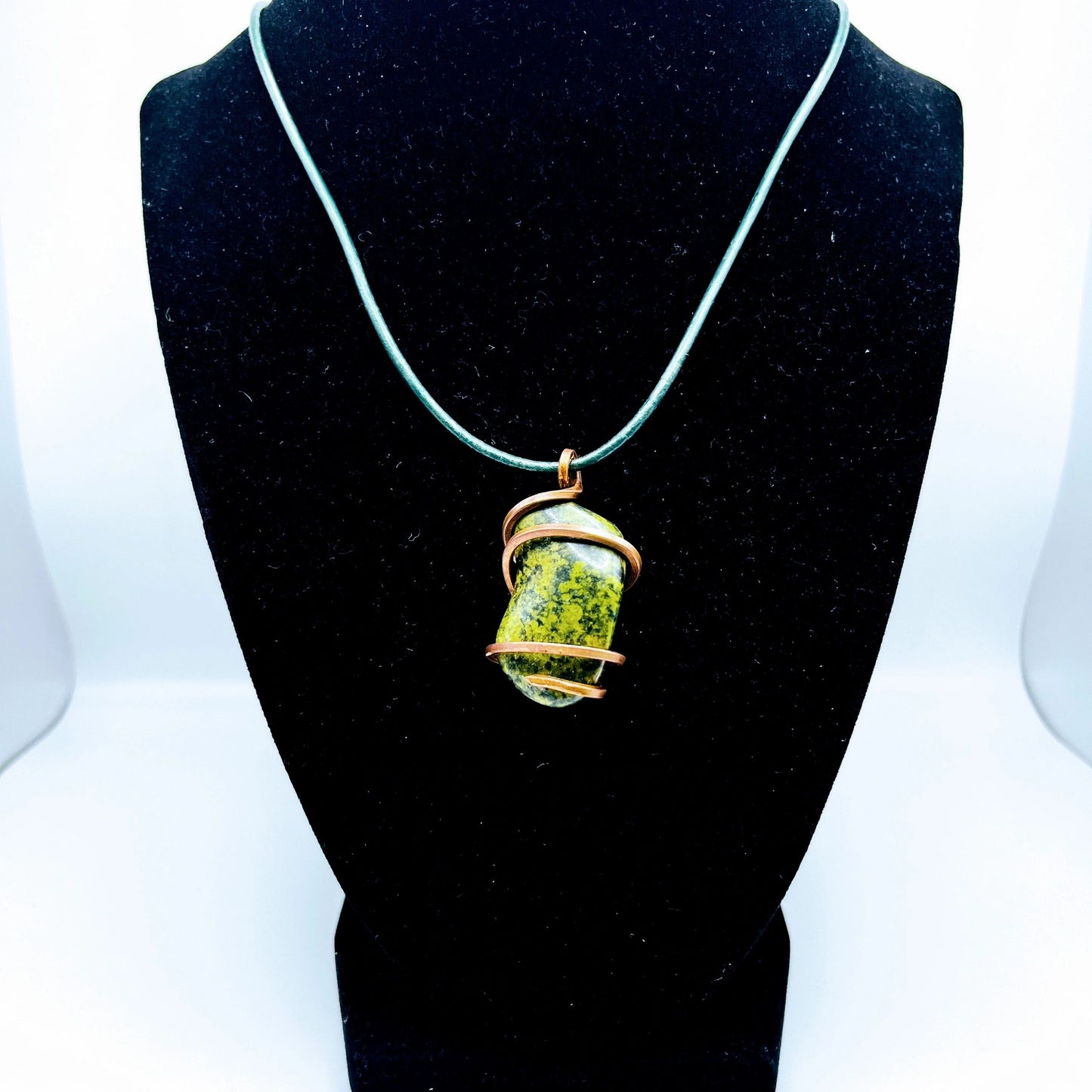 "Renew" | Serpentine Necklace | regenerating, meditation, healing