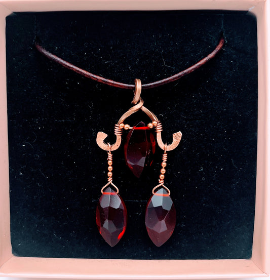 "Queen" | Garnet necklace | passion, health, sexuality