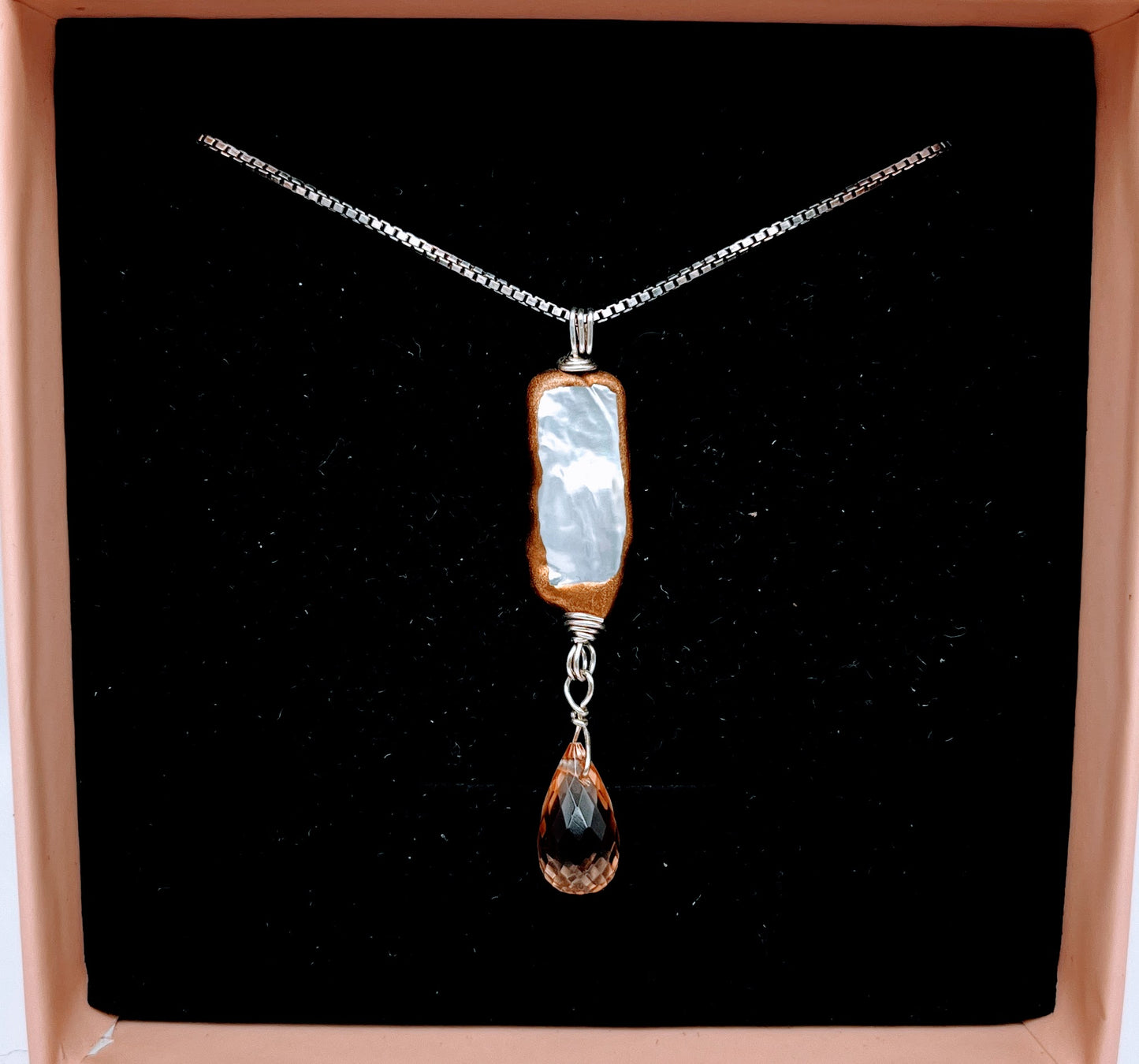 "Heart opener" | Morganite & pearl necklace | Heart opening, strength, innocence